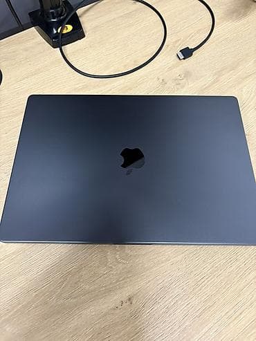 u2 pro: Apple MacBook Pro 16" (2024), чип M3 в идеальном состоянии. - Экран — 2