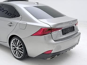 bmw 2020: Lexus IS: 2019 г., Бензин — 7