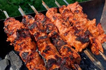 ищу работу разнорабочего: Требуется Повар : Шашлычник, Национальная кухня, Более 5 лет опыта — 1