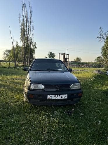 Volkswagen Golf: 1995 г., 1.8 л, Механика, Бензин, Хэтчбэк