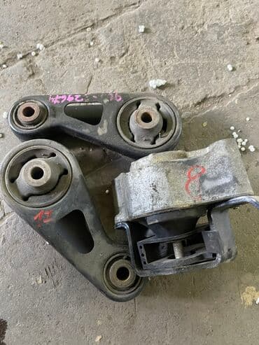 подушка двигатель: HNW20 #1 NZ-FXE
Подушка двигателя — 1