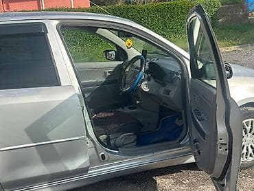 rx 7: Mazda Demio: 2003 г., Хэтчбэк — 4