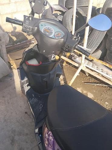 gilera runner: Скутер MANAS, черный цвет. Характеристики и особенности: - Двигатель — 3