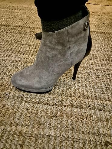 Замшевые ботильоны