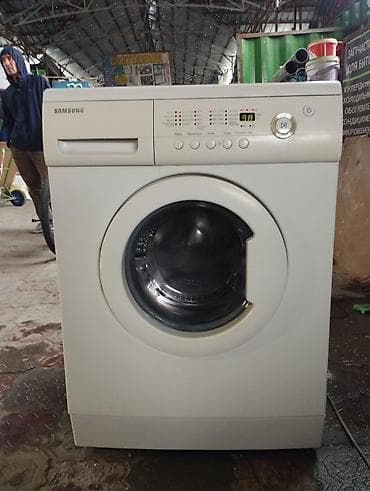Срочно Б/У Стиральная машина Samsung-5.2 kg сатылат,жакшы жууйт — 5
