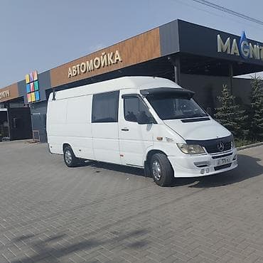 Жеңил жүк ташуучу унаа, Mercedes-Benz — 1