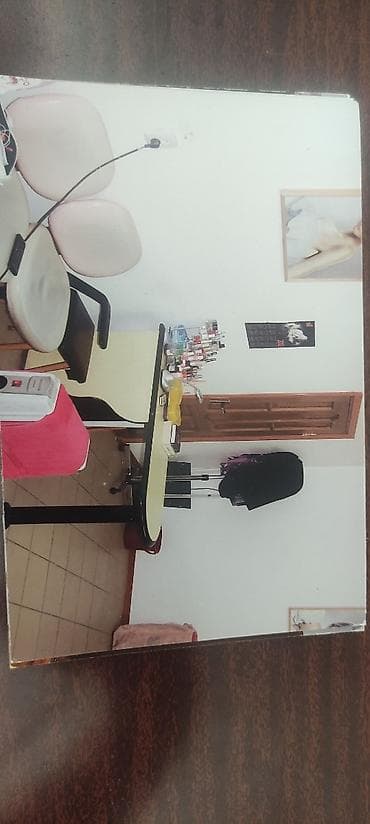 Маникюрные столы: Маникюрный/педикюрный стол и 2 кресла с оборудованием для студии — 6