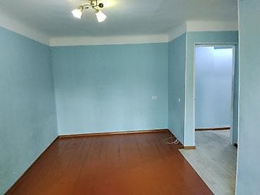 снять 1 комнатную: 2 комнаты, 44 м², Индивидуалка, 1 этаж, Старый ремонт — 10