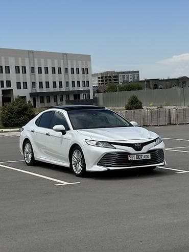 Toyota Camry: 2018 г., 2.5 л, Автомат, Бензин, Седан at lalafo.kg Toyota Camry: 2018 г., 2.5 л, Автомат, Бензин, Седан