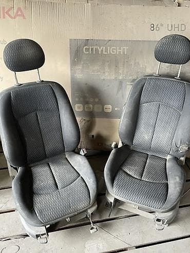 Транспорт: Два передних автомобильных сиденья в сборе.От W211 мерседеса — 1