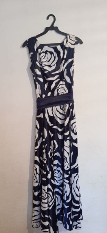 Киреге берилүүчү кийимдер: Кече көйнөгү, Узун модель, Жеңдери менен, XL — 3