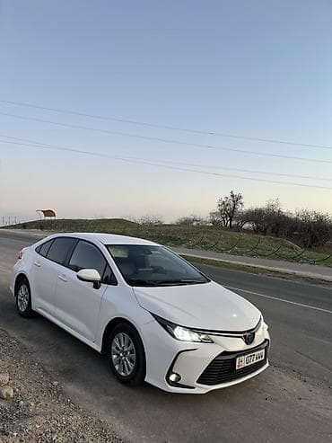 Унаа: Toyota Corolla: 2019 г., 1.8 л, Автомат, Гибрид, Седан — 4