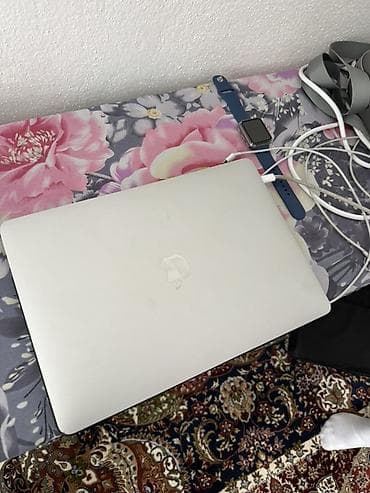 best comp: Срочно горит не могу MacBook Pro 13" (2017, Four Thunderbolt 3 — 2