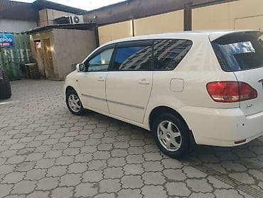 Toyota Ipsum: 2003 г., 2.4 л, Автомат, Бензин, Минивэн