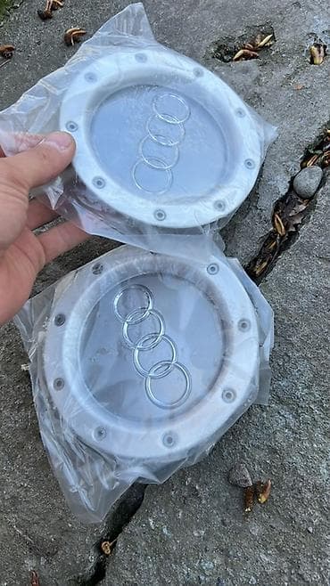 subaru forester sf: Колпаки R 18, Пара — 1