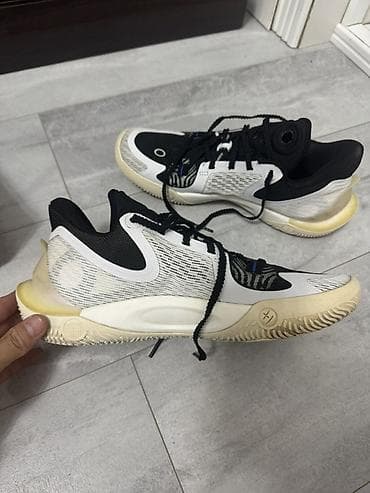 Личные вещи: Баскетбольные кроссовки Li-Ning (серия Way of Wade, цвет Black/White) — 5