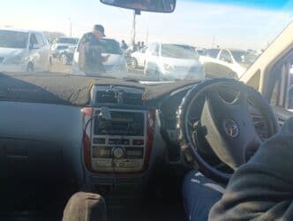 обмен машинами с доплатой: Toyota Ipsum: 2001 г., 2.4 л, Автомат, Бензин, Минивэн — 25