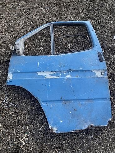 межкомнатная дверь: Дверь боковая с раздвижного фургона (правая/левая — по форме под арку — 1