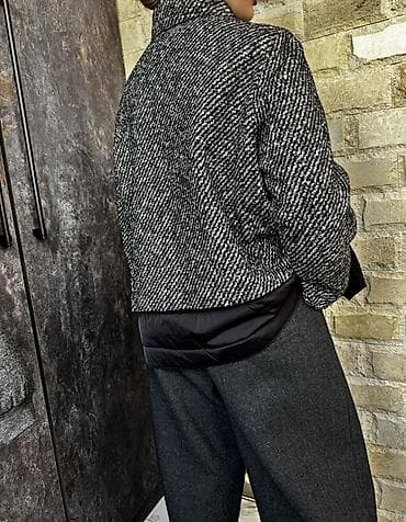 Женская укороченная куртка-жакет с комбинированным дизайном. Бренд