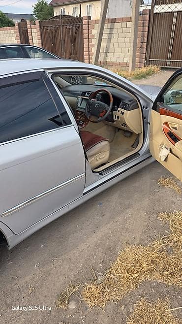 s180: Toyota Crown Majesta: 2004 г., 4.3 л, Автомат, Бензин, Седан — 5