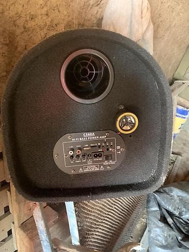 Тюнинг: Автозвуковой комплект: 1) Сабвуфер в цилиндрическом корпусе «Pioneer» — 1