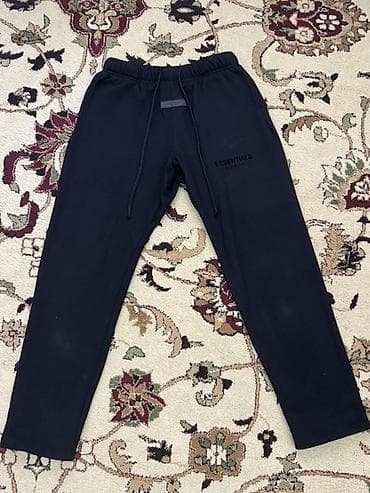 Спортивные штаны Essentials Fear of God - Цвет: черный - Фасон at lalafo.kg Спортивные штаны Essentials Fear of God - Цвет: черный - Фасон