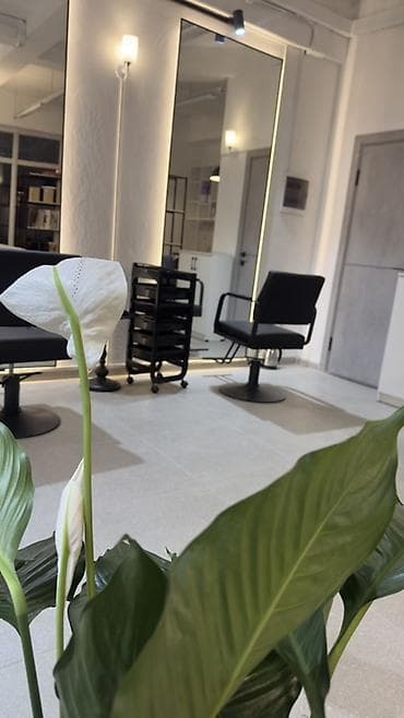 Сдаю рабочее место - Удобные рабочие места с большими зеркалами с — 1