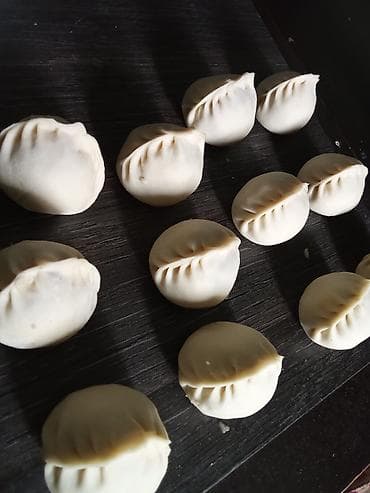 Домашние пельмени ручной лепки - Форма: крупные круглые пельмени с