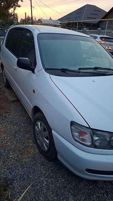 тойота привия: Toyota Picnic: 1998 г., 2 л, Механика, Бензин, Универсал — 4