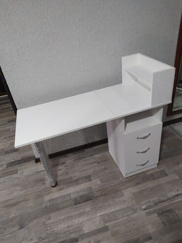 Новый маникюрный складной стол