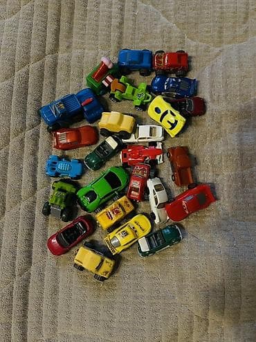 робо: Большая коробка мини-фигурок и игрушек из киндер-сюрпризов/коллекций — 7