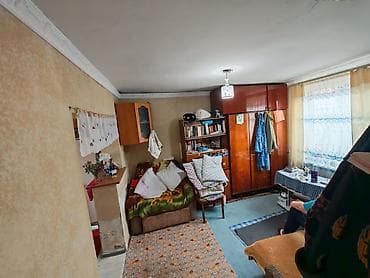 участок дмитриевка: Дом. Саман, кирпич. 4 комнаты, две кухни. 93 кв. м. Отдельная — 9