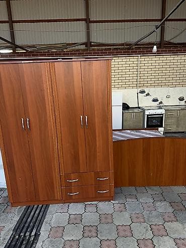 продам мягкую мебель: Спальный гарнитур, Б/у, Двуспальная кровать, Шкаф, Самовывоз — 1