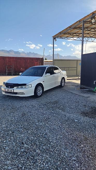 Honda Accord: 2002 г., 2 л, Автомат, Бензин, Седан