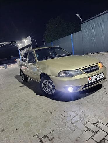 Daewoo Nexia: 2008 г., 1.6 л, Механика, Бензин, Седан