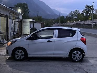 спарк в аренду: Chevrolet Spark: 2017 г., 1 л, Автомат, Бензин, Хэтчбэк — 5