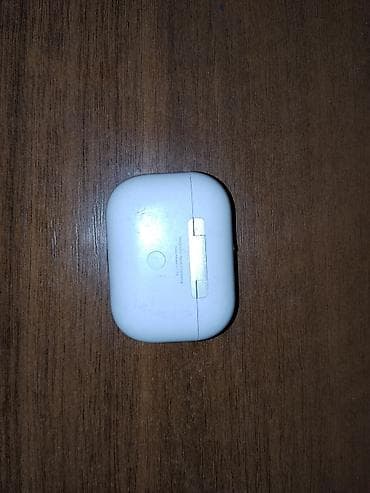 bluetooth headphones: Беспроводные наушники с и мышеа зарядным кейсом (форм-фактор — 2