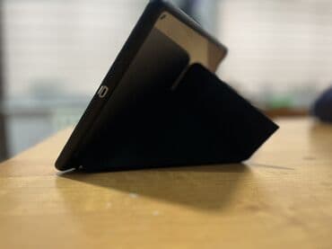 УАЗ: Планшет, Apple, память 128 ГБ, Wi-Fi, Б/у, цвет - Серебристый — 3