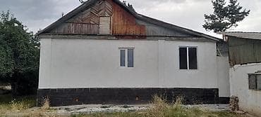 жаны уйлор: Уй сатылат, ананьеводо. 3 спальня, 3.3 ко 9 метр чон зал, чон — 4