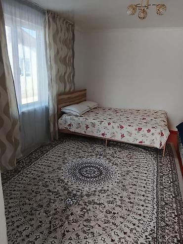 большой гараж: Сдается дом по суточно - Площадь: просторная, светлая, два больших — 2