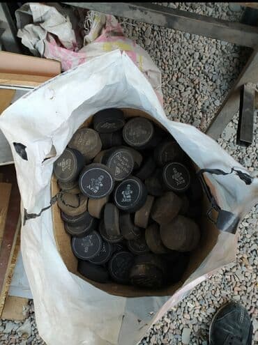 где купить ракетки для настольного тенниса: Продаю шайбы для хоккея. СССР 1984года, новые, в наличии 100 штук по — 2