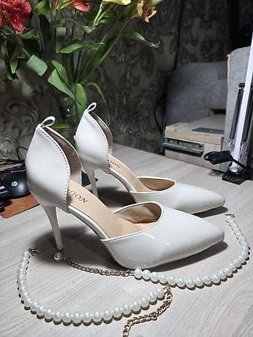 туфельки свадебные: Лодочки на шпильке с жемчужным браслетом-ремешком - Модель — 1
