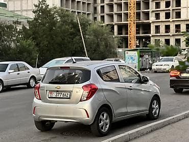 2016: Chevrolet Spark: 2016 г., 1 л, Автомат, Бензин, Хэтчбэк — 4
