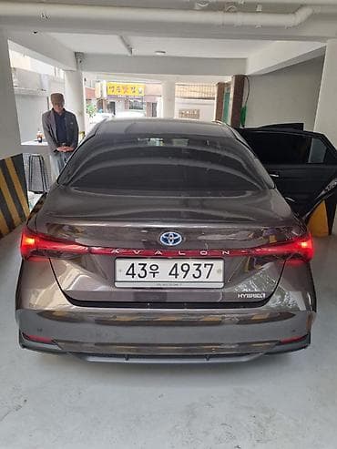 prius v: Toyota Avalon: 2019 г., 2.5 л, Автомат, Гибрид, Седан — 5
