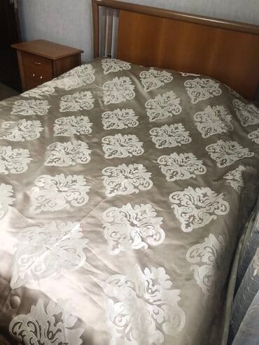 купить бу теннисный стол в бишкеке: Спальный гарнитур, Б/у, Двуспальная кровать, Тумба, Шкаф, Дерево, Самовывоз, цвет - Коричневый — 1