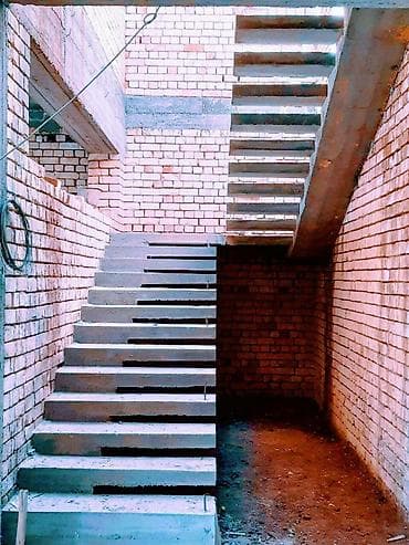 Лестницы и комплектующие на заказ: Бетонная лестница Для дома, Форма лестницы: Много-маршевая — 6