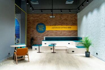 куплю дом под офис: Аренда зоны TechTalks: Предназначена для проведения презентаций и — 1