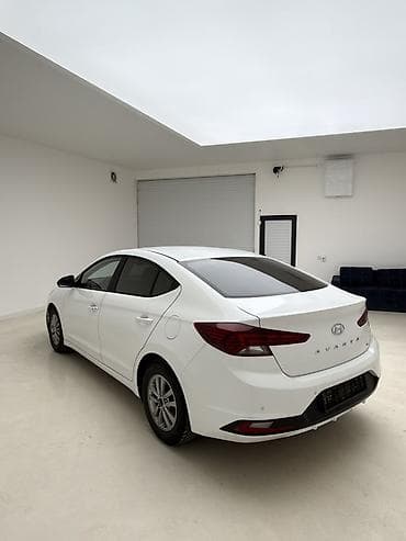 хендай аванта: Hyundai Avante: 2020 г., Седан — 3