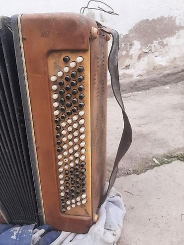 Аңчылык жана балык уулоо: Баян (кнопочный аккордеон), старого образца. Характеристики по фото — 5