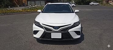 аудиа: Toyota Camry: 2018 г., 2.5 л, Автомат, Гибрид, Седан — 4